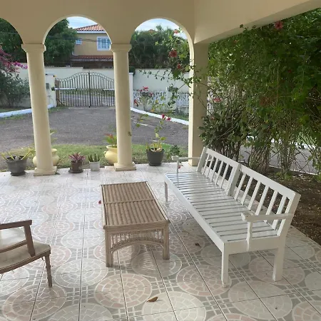Mango Walk Guesthouse